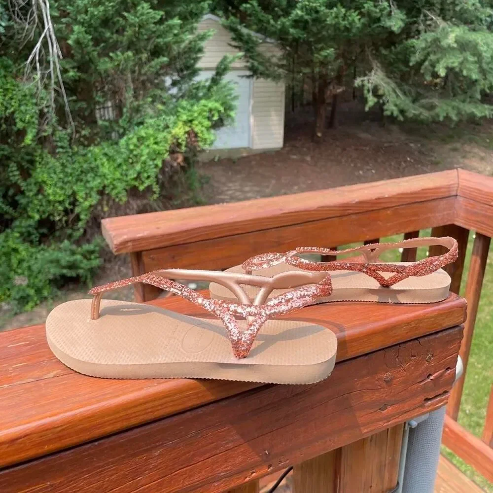 Youth 3/4 Havaianas Women's Rose Gold sandals